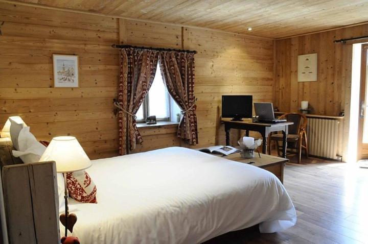 La Ferme D Emilienne Bed & Breakfast ซาล็องช์ ห้อง รูปภาพ